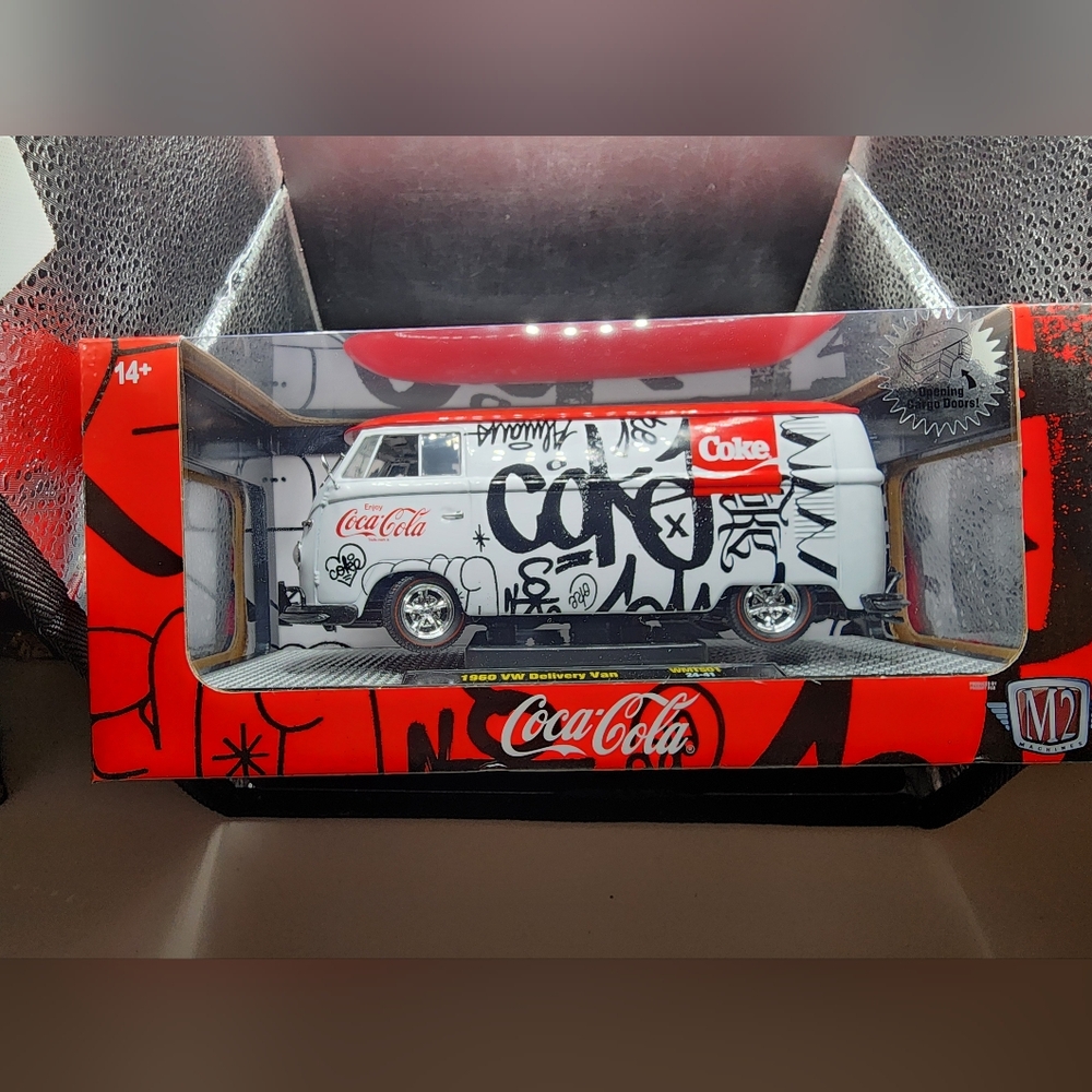 M2 MACHINES, 1:24, 1960 VW DELIVERY VAN, WMTS01 24-41, CHASE